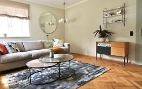 Ferienwohnung 60Er Jahre Design Apartment - 65Qm Fewo Im Zittauer Gebirge - Familienfreundliche Unterkunft Am Bergfuss Zum Toepfer